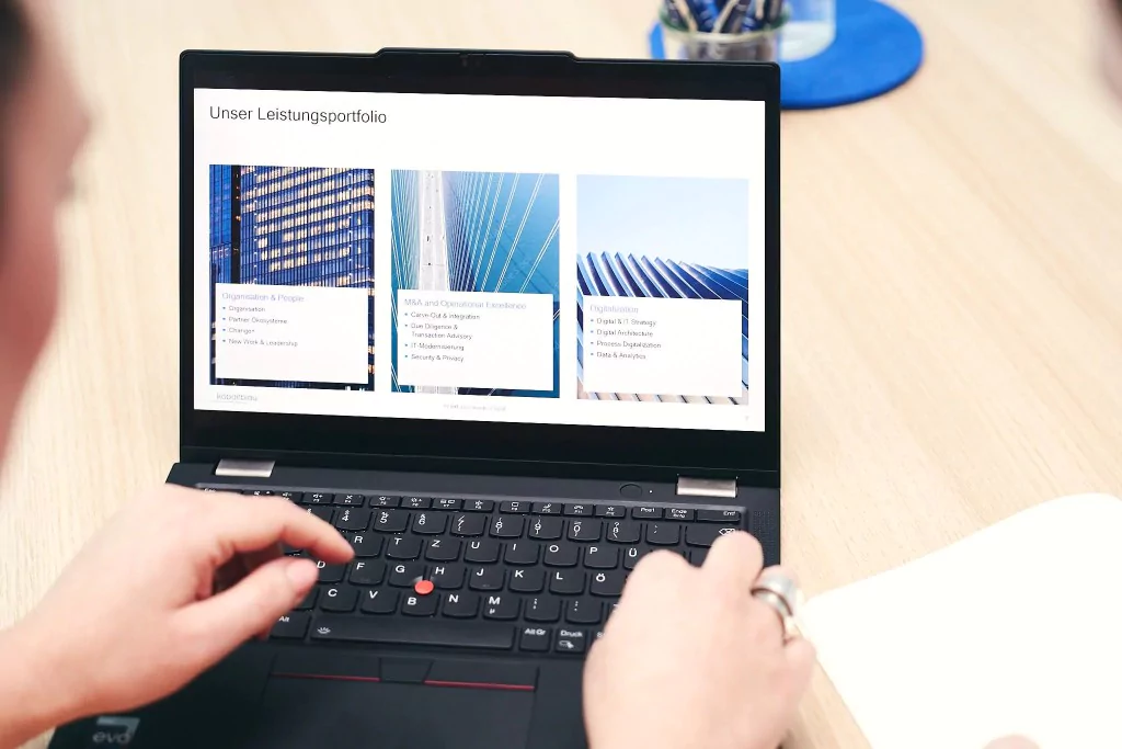 kobaltblau full flexibility laptop